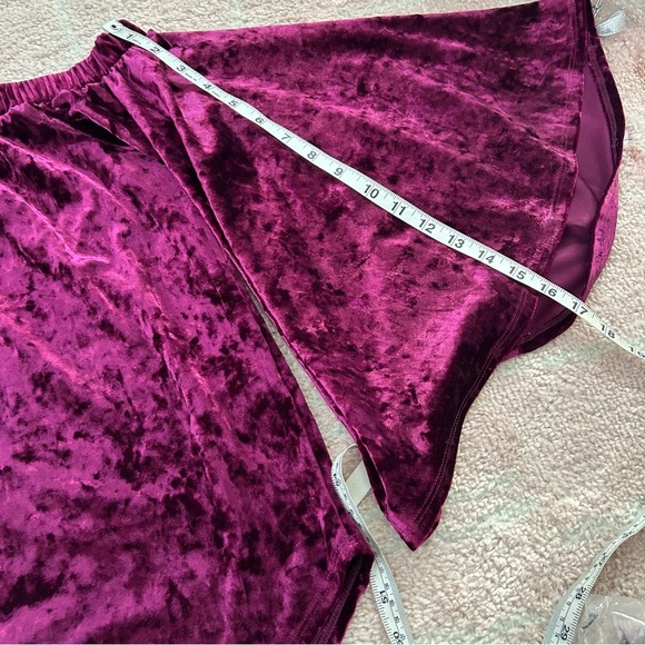 Karen Kane Crushed Velvet Blouse Flowy Top Cranberry Wine Color SZ Large Holiday - Picture 10 of 10